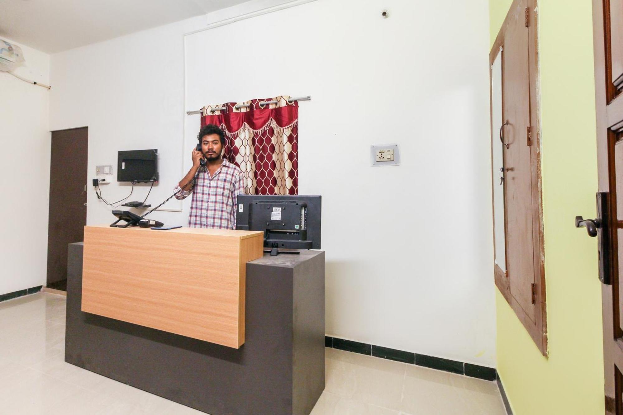 Hotel Lakshmi Narayana 세일럼 외부 사진